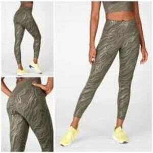 Fabletics Define Powerhold High Waisted Leggings 7/8 Green Stretch Yoga Medium